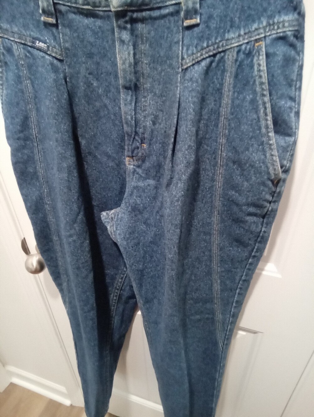 Vintage 80's Lee Jeans Sz 32"-12 Ins 30" High-Rise Pleated Waist-Pocketless Back - Picture 3 of 14